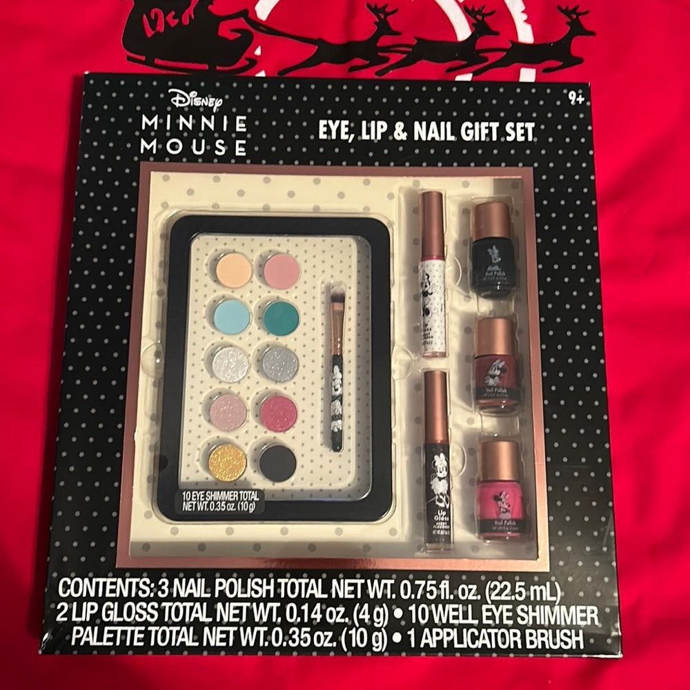 NWT - Disney Minnie Mouse Gift Set